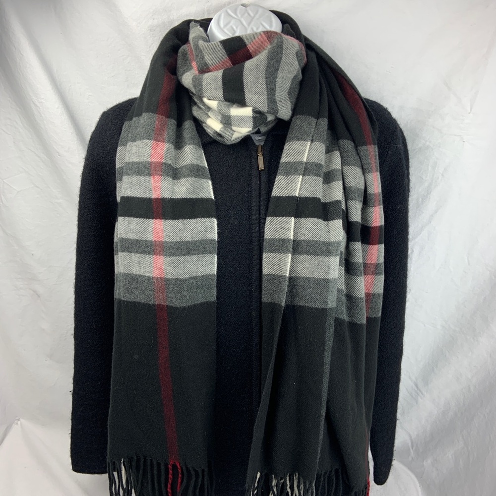 Oversized Plaid Scarf - Picture 2 of 8